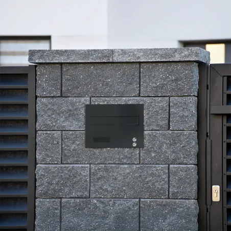 Mała skrzynka na listy z domofonem analogowym i dwoma przyciskami SMDAM 2P