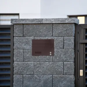 Mała skrzynka na listy z domofonem analogowym i dwoma przyciskami SMDAM 2P