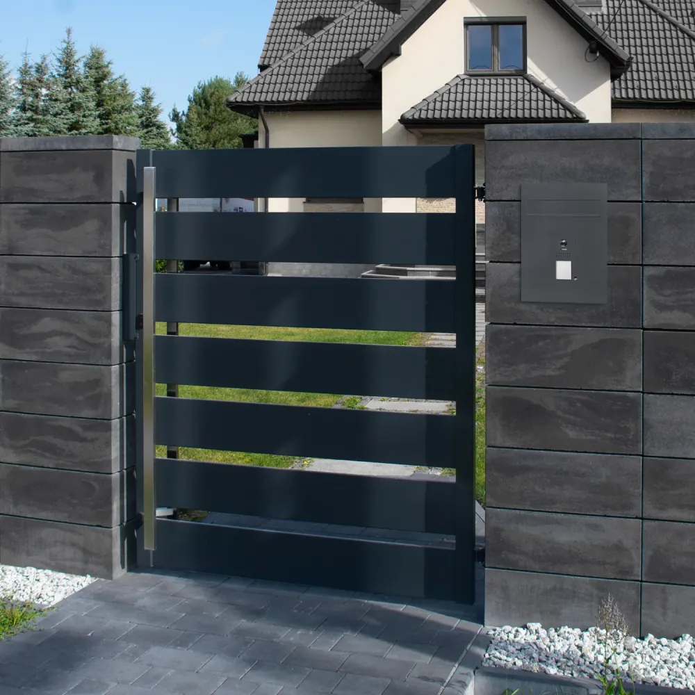 Mała skrzynka na listy z wideodomofonem i czytnikiem RFID SMVM DUO