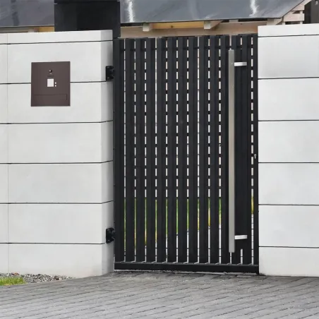 Duża skrzynka na listy z dwoma przyciskami, wideodomofonem i czytnikiem RFID SDVM DUO 2P