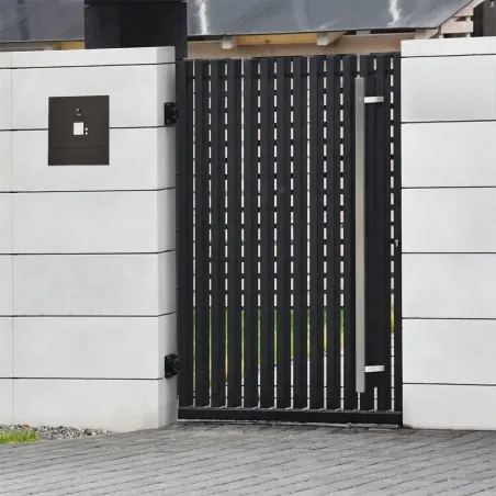 Duża skrzynka na listy z dwoma przyciskami, wideodomofonem i czytnikiem RFID SDVM DUO 2P